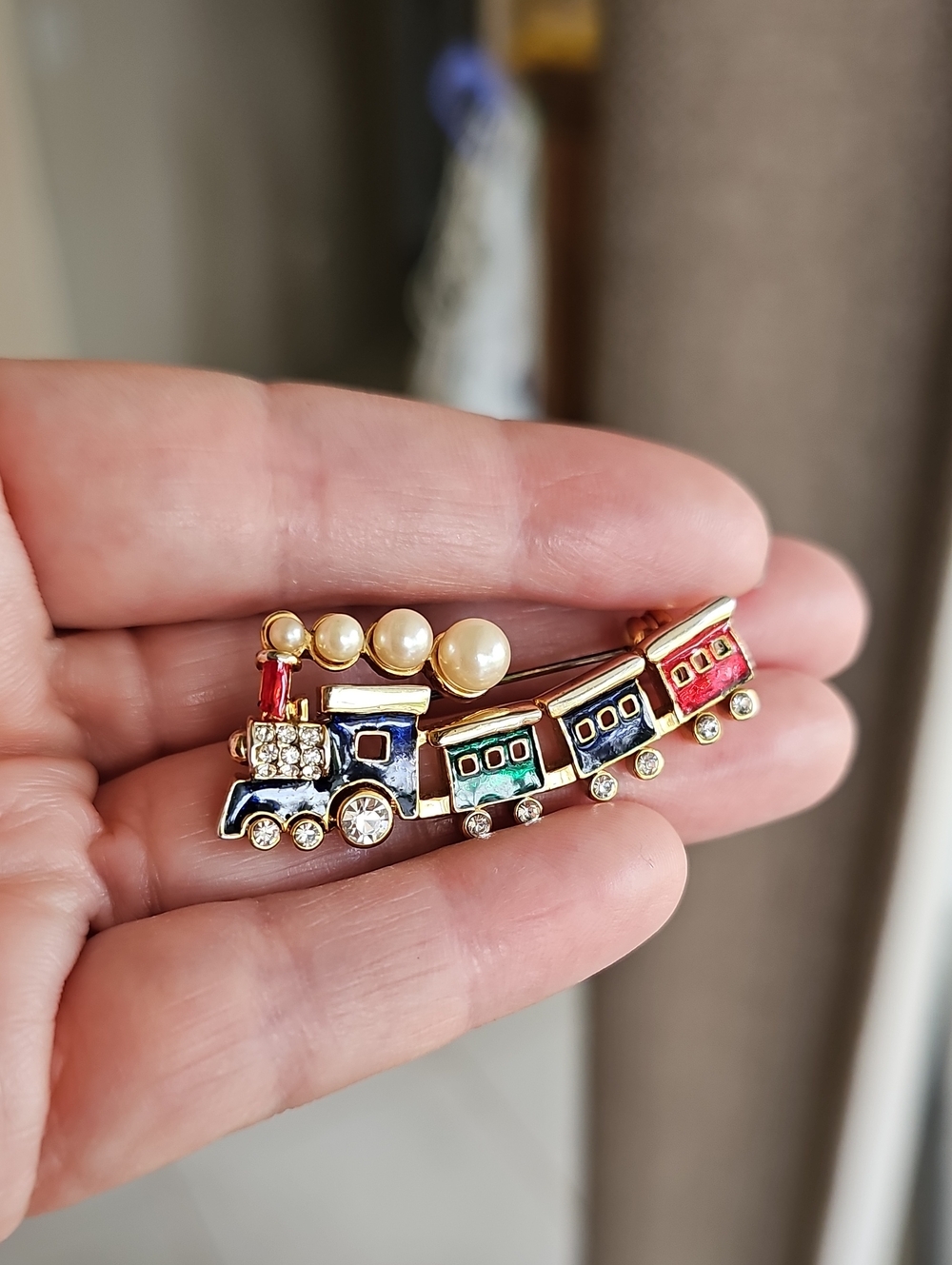 Vintage Train Sparkly And Colorful Brooch.